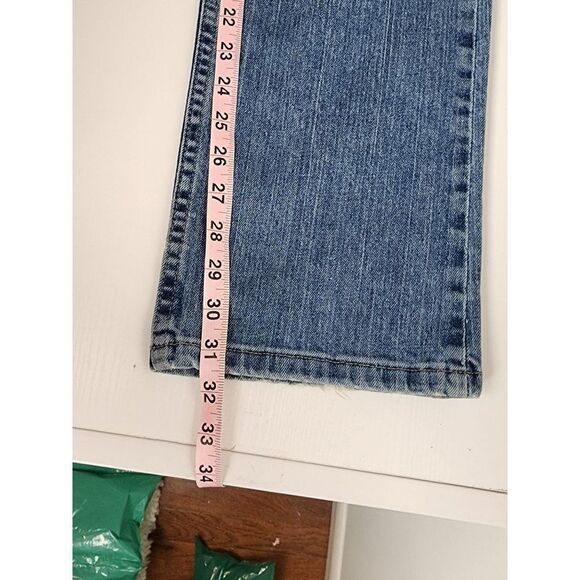 Cabela's Straight Leg High Rise, Size 8 Regular Jeans - Picture 6 of 13